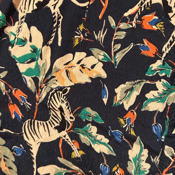 Gorgeous Zara trousers with zebras. Size 6 - Picture 4 of 9